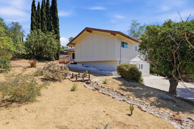 1336 Top Rail Lane, Escondido, CA 92027