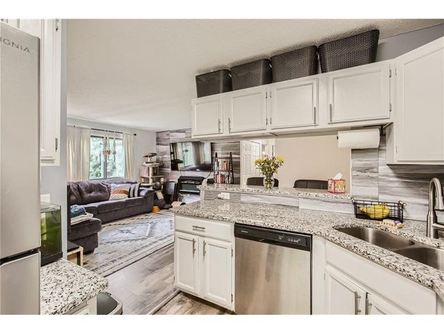 5940 Fernwood Street, Shoreview, MN 55126