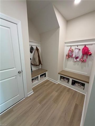 1329 Narrow WAY, Virginia Beach, VA 23451