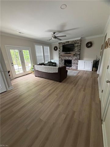 1329 Narrow WAY, Virginia Beach, VA 23451