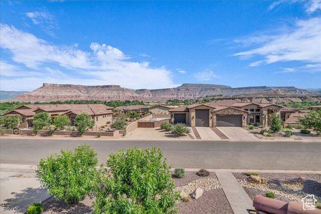 385 E ENTRADA DR, Virgin, UT 84779