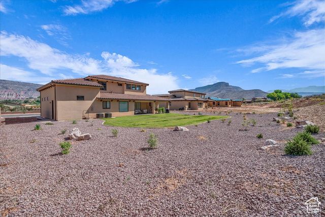 385 E ENTRADA DR, Virgin, UT 84779