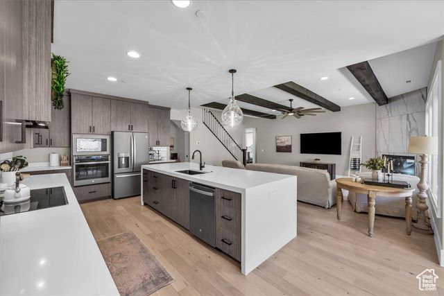 385 E ENTRADA DR, Virgin, UT 84779