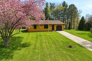 11575 US Highway 31, Berrien Springs, MI 49103