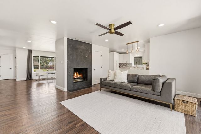 7127 E Mockingbird Lane, Dallas, TX 75214