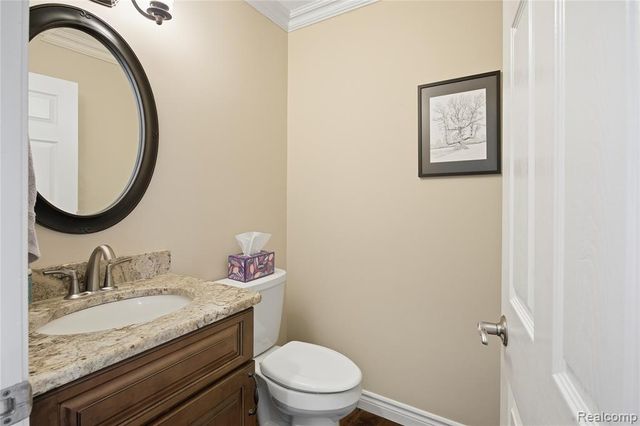 816 Oak Cluster Court, Howell, MI 48855