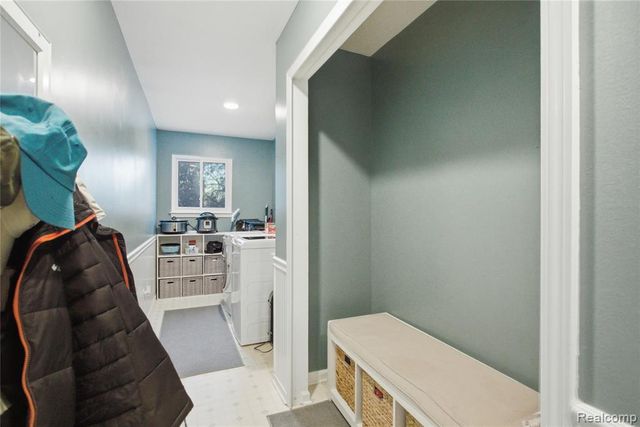 816 Oak Cluster Court, Howell, MI 48855