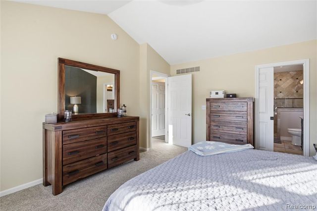 816 Oak Cluster Court, Howell, MI 48855