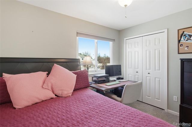 816 Oak Cluster Court, Howell, MI 48855