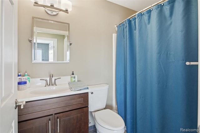 816 Oak Cluster Court, Howell, MI 48855