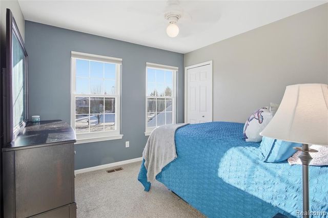 816 Oak Cluster Court, Howell, MI 48855