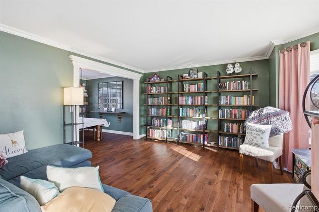 816 Oak Cluster Court, Howell, MI 48855