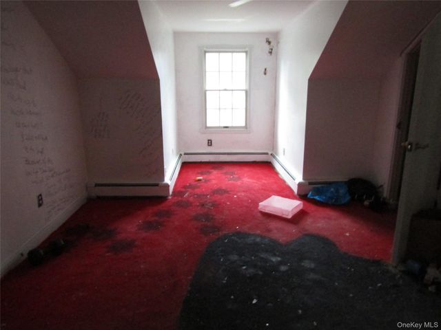 5 Wynville, Coram, NY 11727