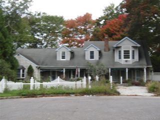 5 Wynville, Coram, NY 11727