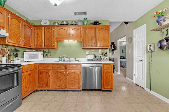 5753 RIVERHEAD AVE, Bartlett, TN 38135