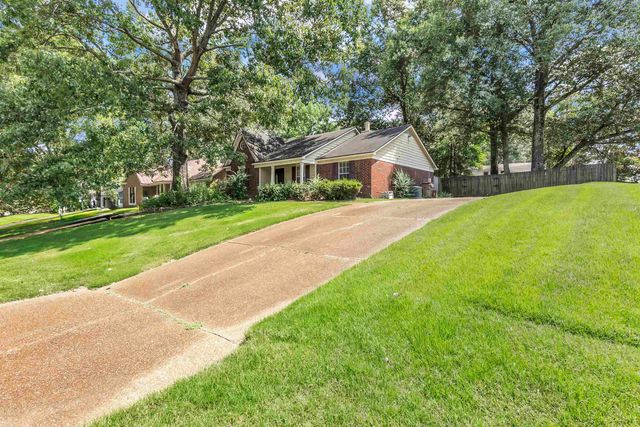 5753 RIVERHEAD AVE, Bartlett, TN 38135