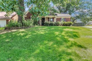5753 RIVERHEAD AVE, Bartlett, TN 38135