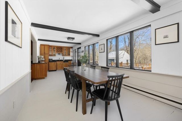 2 Woodbine Ln, Hingham, MA 02043