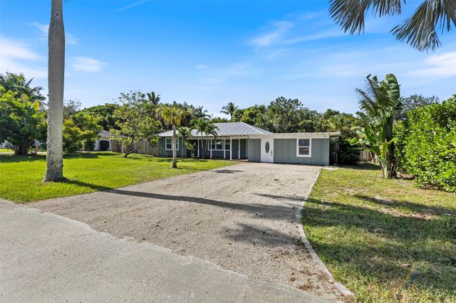 333 SW Manor Dr, Stuart, FL 34994
