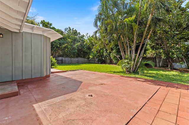 333 SW Manor Dr, Stuart, FL 34994