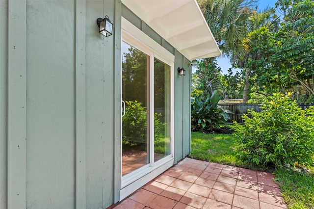 333 SW Manor Dr, Stuart, FL 34994