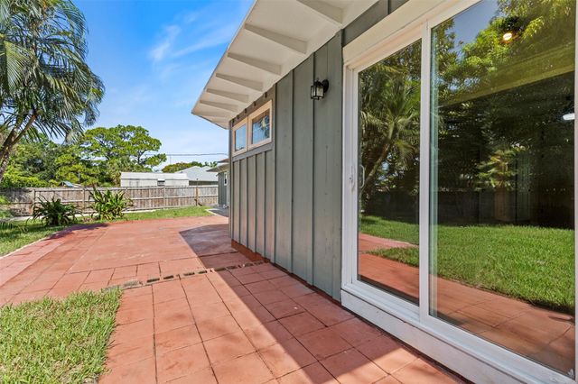 333 SW Manor Dr, Stuart, FL 34994