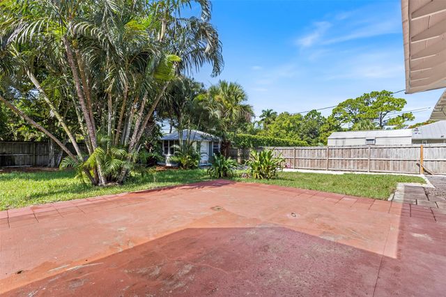 333 SW Manor Dr, Stuart, FL 34994