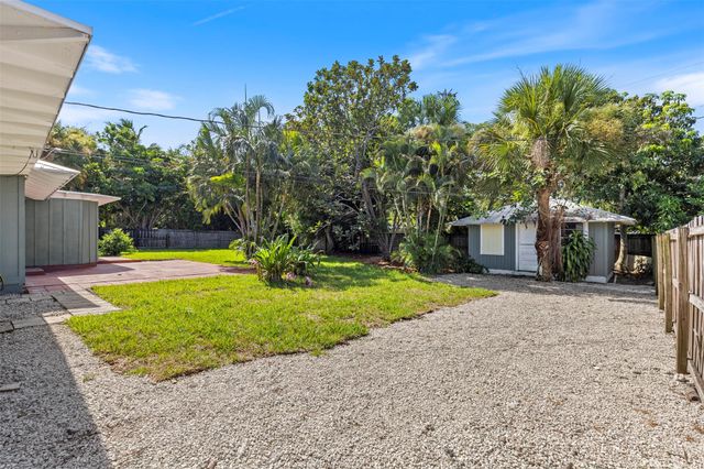 333 SW Manor Dr, Stuart, FL 34994