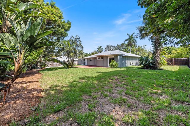 333 SW Manor Dr, Stuart, FL 34994