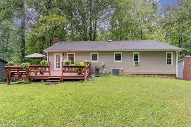437 Valleymeade Drive, Kernersville, NC 27284