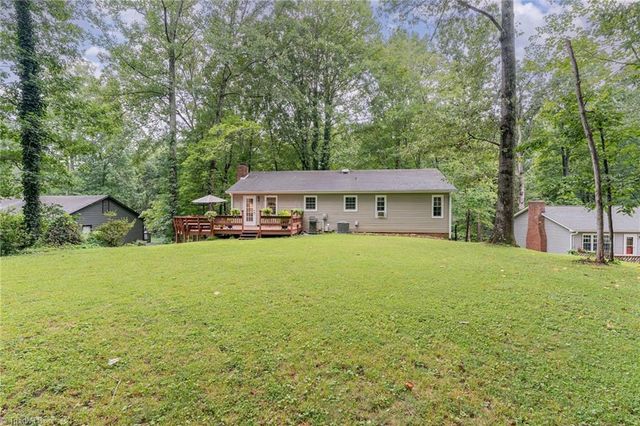 437 Valleymeade Drive, Kernersville, NC 27284