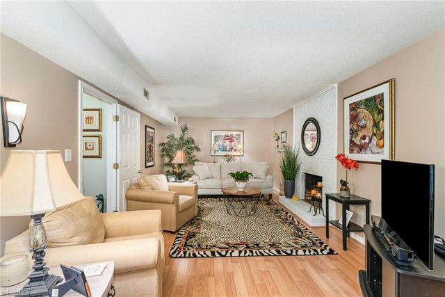 437 Valleymeade Drive, Kernersville, NC 27284