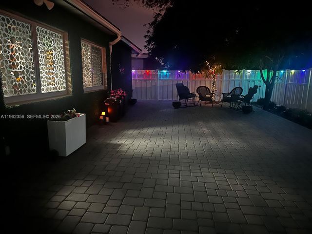 8600 NW 25th Ct, Sunrise, FL 33322