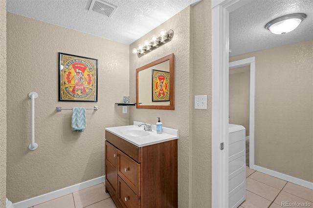 201 Pratt Street, Longmont, CO 80501