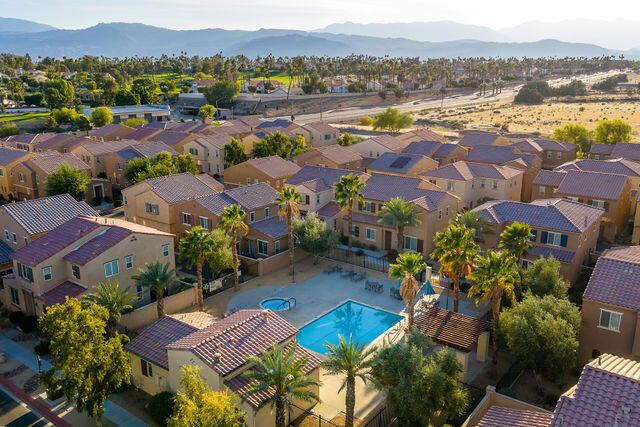 551 Via De La Paz, Palm Desert, CA 92211