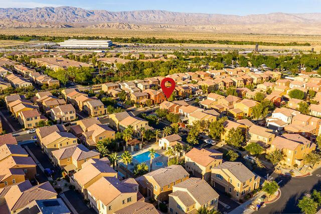 551 Via De La Paz, Palm Desert, CA 92211