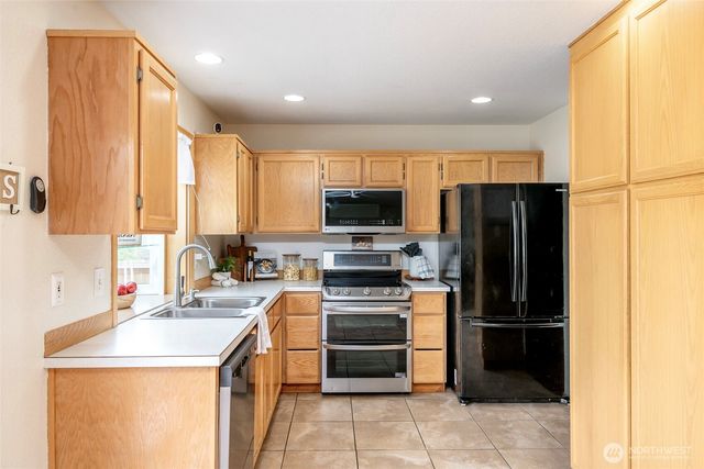 10428 Brighton Street SE, Yelm, WA 98597