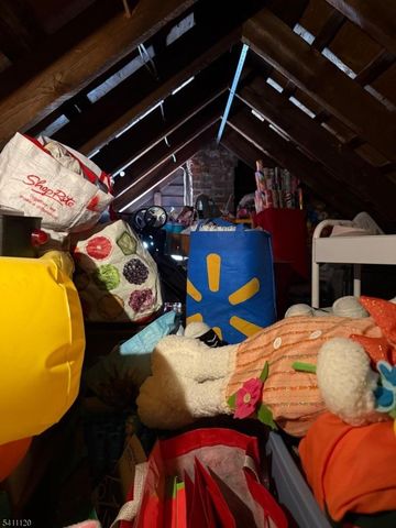 5 Park Sq, Lopatcong Twp., NJ 08865