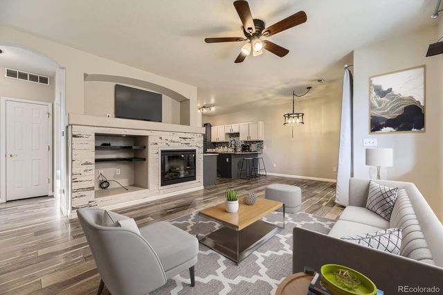 22520 E Ontario Drive 101, Aurora, CO 80016