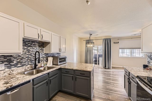 22520 E Ontario Drive 101, Aurora, CO 80016