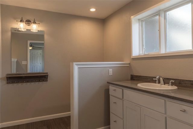 120 Erskine Ferry RD, Seguin, TX 78155