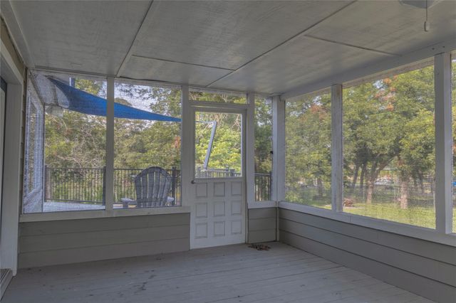 120 Erskine Ferry RD, Seguin, TX 78155