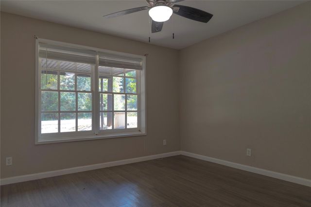 120 Erskine Ferry RD, Seguin, TX 78155