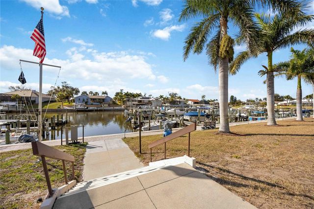 5 N FLORA VISTA STREET, Englewood, FL 34223
