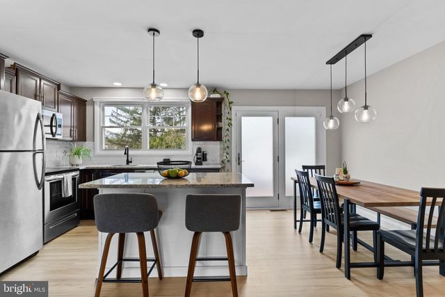 6 MANDY CT, Camp Hill, PA 17011