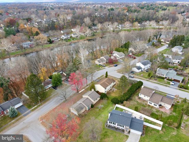 6 MANDY CT, Camp Hill, PA 17011