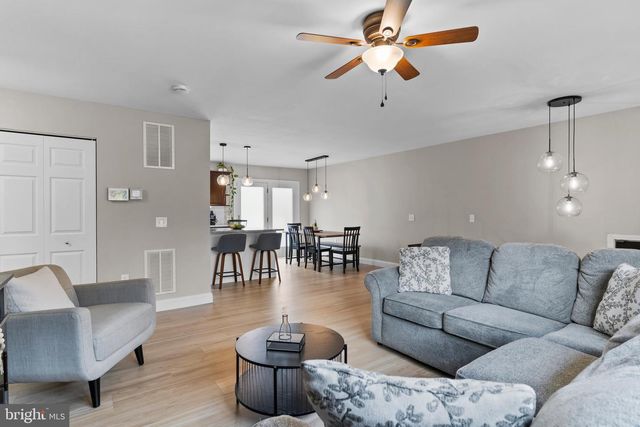 6 MANDY CT, Camp Hill, PA 17011