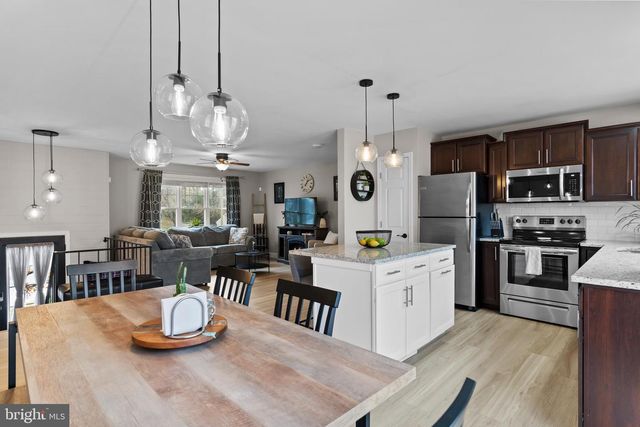 6 MANDY CT, Camp Hill, PA 17011