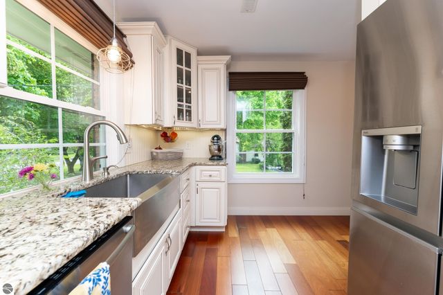1206 Fairfield Drive, Mt Pleasant, MI 48858