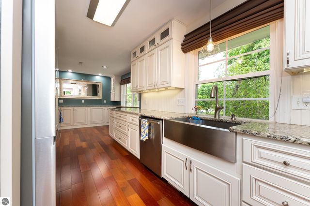 1206 Fairfield Drive, Mt Pleasant, MI 48858
